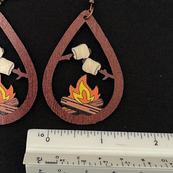 🏕️ 3/$15 S’mores Water Drop Earrings - Picture 5 of 6